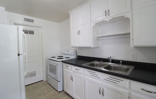 1 Bedroom 1 Bath Duplex in Navy Hill Area in Olathe