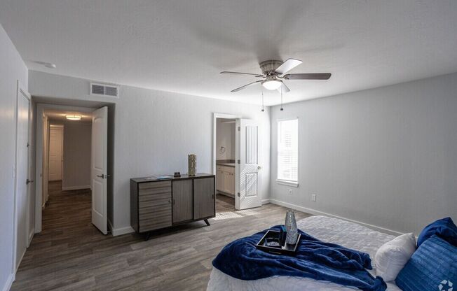 1 bed, 1 bath, 650 sqft, $1,024, Unit 165