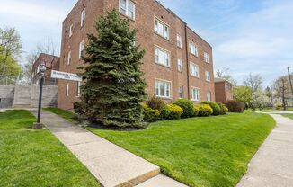 Meadowbrook Apartments
