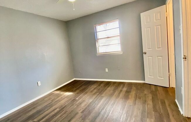 $0 First Month's Rent / $0 Deposit at Move-in
