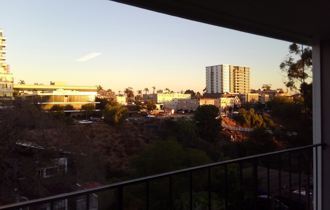 2 beds, 2 baths, 850 sqft, $2,895, Unit 31