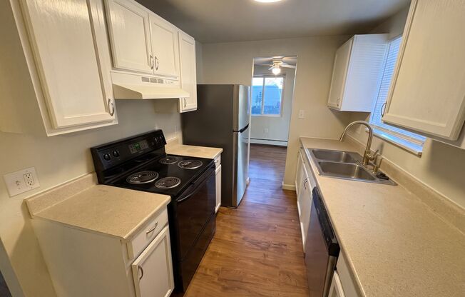 Fountain Creek Apartments — 459–461 El Paso Blvd, Manitou Springs, CO 80829