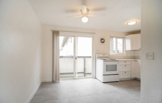 2 beds, 1 bath, 742 sqft, $1,495, Unit 1