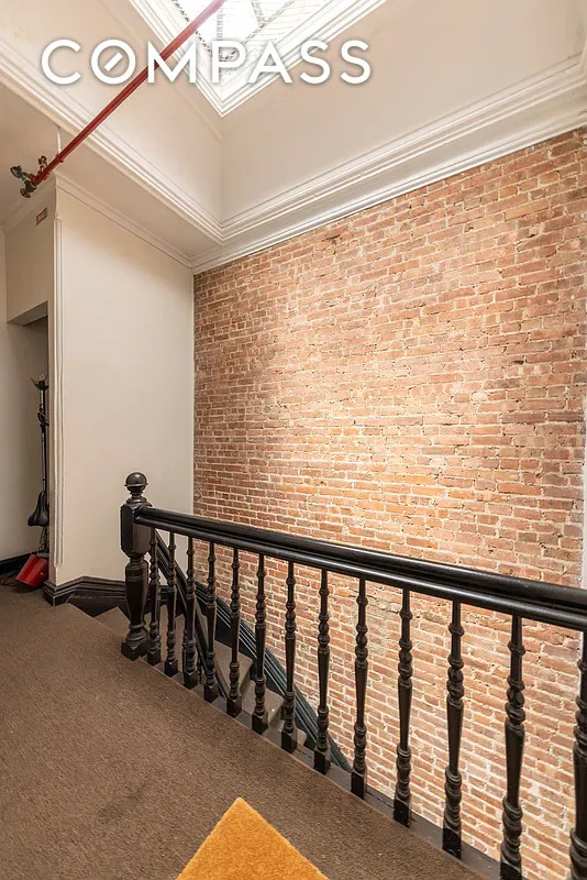 1384 LEXINGTON AVE