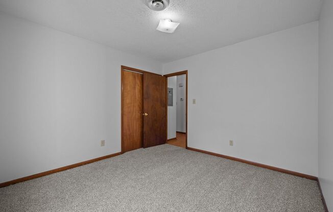 2 beds, 1 bath, $1,050