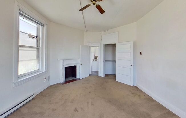 1 bed, 1 bath, 700 sqft, $1,299, Unit 38-4