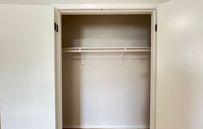 2 beds, 1 bath, 875 sqft, $1,430, Unit OCR-245