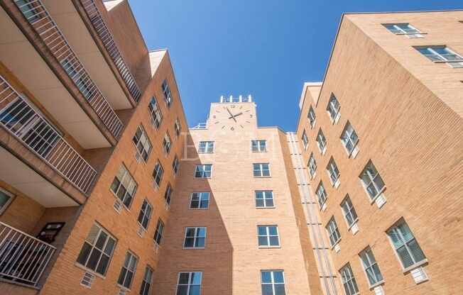 2 beds, 1 bath, 706 sqft, $4,800, Unit 6E