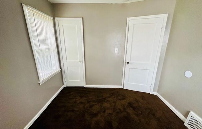 3 beds, 1 bath, $1,250