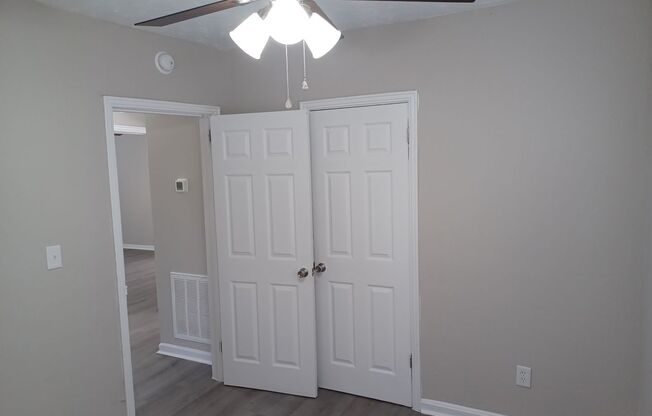 2 beds, 1 bath, $1,245