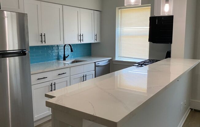 2 beds, 1.5 baths, 850 sqft, $1,835, Unit D06