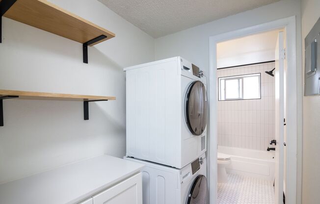 2 beds, 1 bath, 750 sqft, $1,695, Unit 302