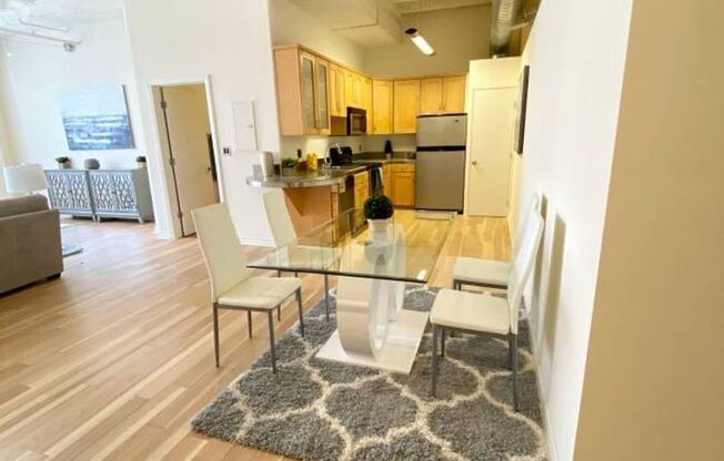 1 bed, 1 bath, 955 sqft, $2,300, Unit 202