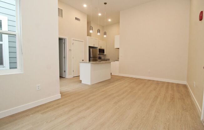 For Rent: Urban Elegance at 1707 Eastern Ave– Your Ideal City Lifestyle Awaits!
