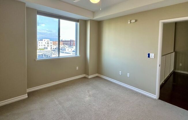 2 beds, 2 baths, 1,290 sqft, $3,700, Unit 439