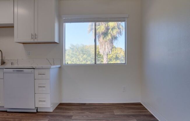 2 beds, 1 bath, $2,395, Unit 8324-43