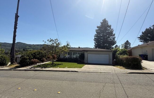 RENTED - 3 Bedroom Ranch Style Home in El Sobrante / May Valley Neighborhood