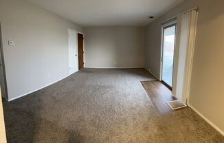 2 beds, 1 bath, 800 sqft, $819, Unit D43