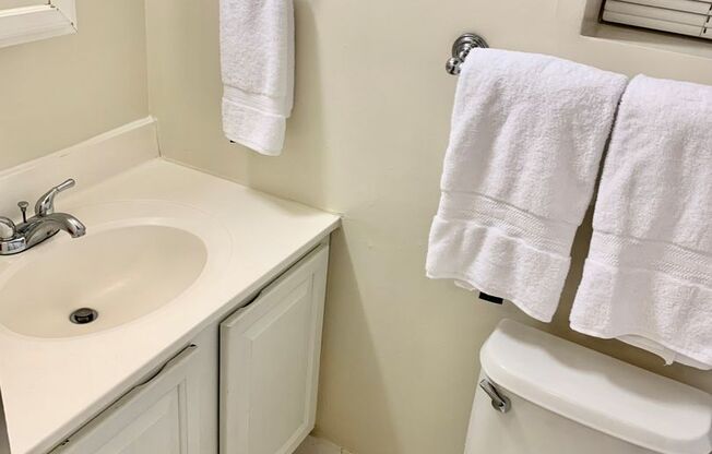 Studio, 1 bath, $2,150, Unit 006