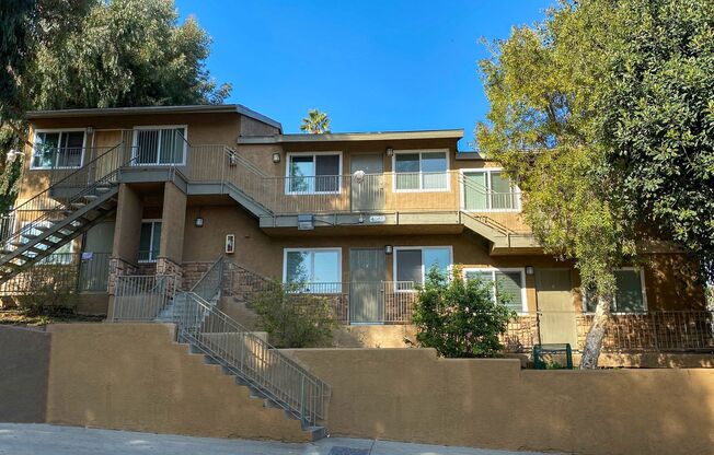 3 beds, 1 bath, $2,699, Unit 4964-07