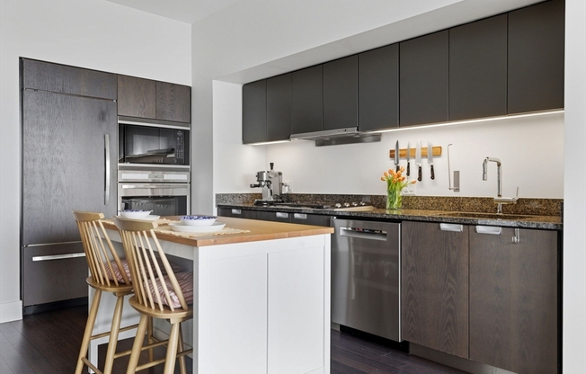 1 bed, 1 bath, 878 sqft, $4,250, Unit 20A