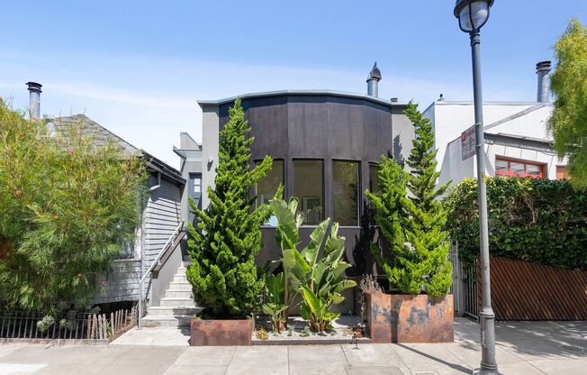 Designer Home w/Panoramic Views on Laidley Street – a MUST SEE!  PROGRESSIVE