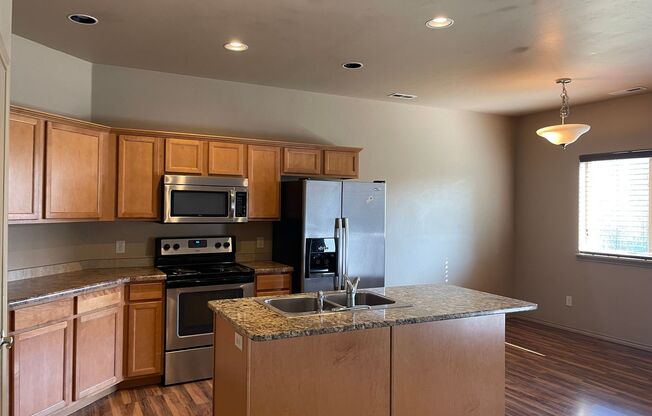 3156 Cross Canyon Ln