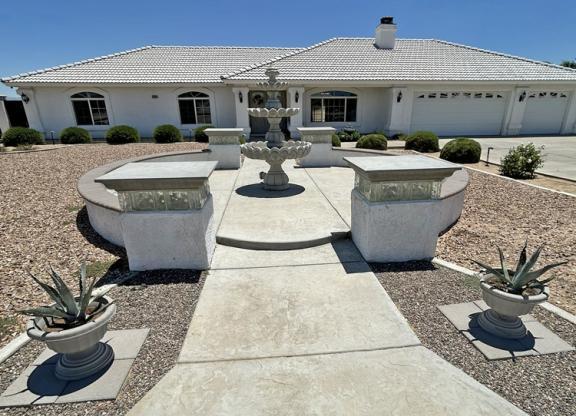 9363 8 AVE