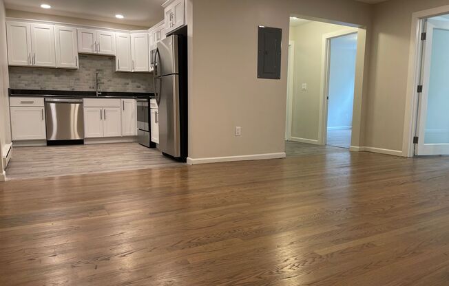 2 beds, 1 bath, 759 sqft, $2,250, Unit 208