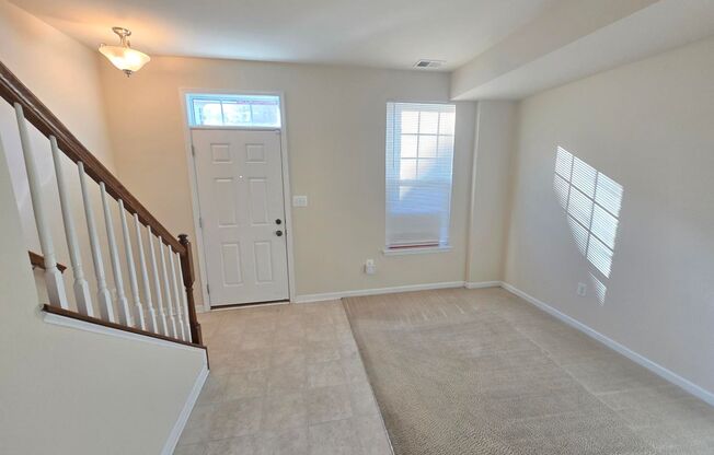 Beautiful 2 Bedroom 2 Bathroom East Baltimore Town Home