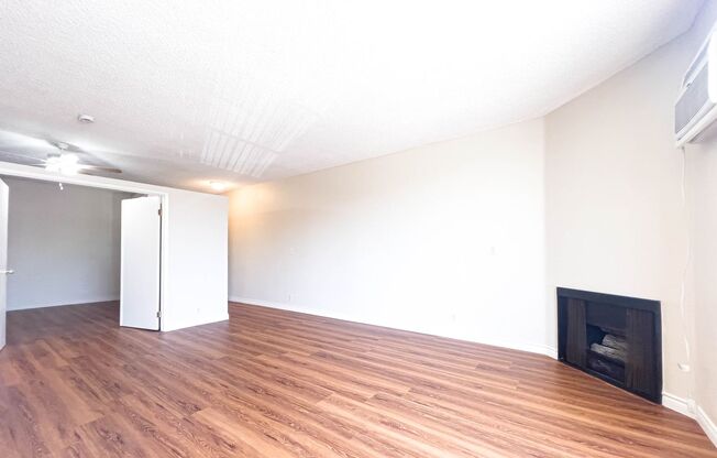 10256 McClemont Ave