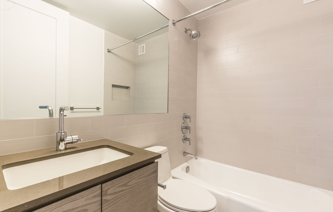 1 bed, 1 bath, $5,795, Unit 23B3