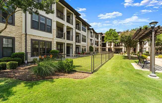 StoneLedge Apartments - Private, fenced-in yards available - Apartments in Southlake, TX