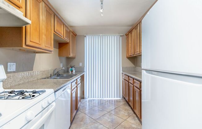 3 beds, 2 baths, 1,010 sqft, $1,360, Unit 151