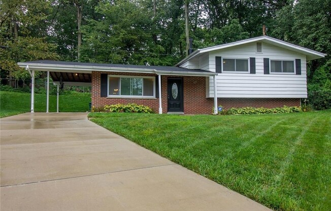 Kirkwood Split Level on a Cul-de-sac! Available for October 1st Move In.