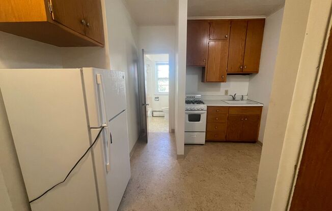 2 beds, 1 bath, 900 sqft, $1,100, Unit 4141.5