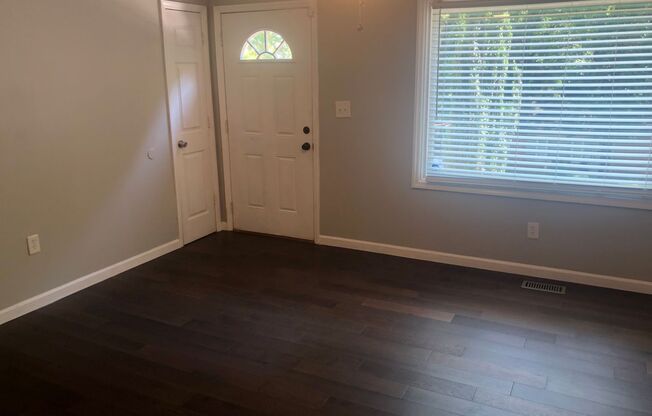 Pet-friendly, inviting home with open floor plan in greater Belmont area. Quiet Location with easy access to I-85