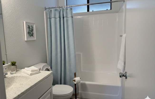 2 beds, 2 baths, 920 sqft, $2,320, Unit 194