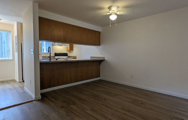 1 bed, 1 bath, 650 sqft, $1,200, Unit 02