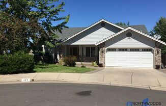 Beautiful 3 Bedroom 2 Bath Home Located in East Medford Hills 2249 Square Foot of Living Space