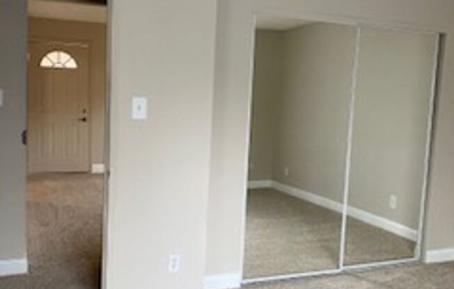 Courtyard Apartments
