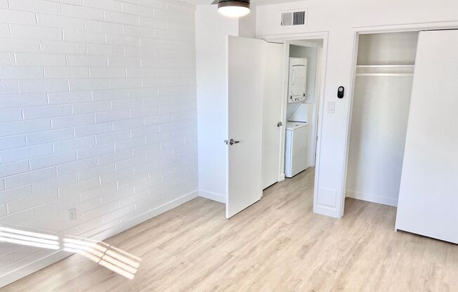 1 bed, 1 bath, $1,295, Unit 2025-4W