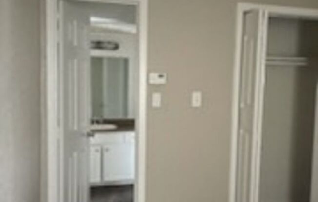 2 beds, 1.5 baths, 1,018 sqft, $1,500, Unit 1001