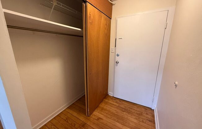 Studio, 1 bath, 487 sqft, $1,250, Unit Fifth 102