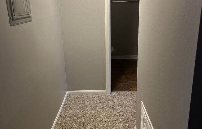 1 bed, 1 bath, 620 sqft, $925, Unit 6928-B