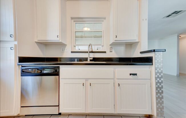 10878 Aderman Ave, Apt 170