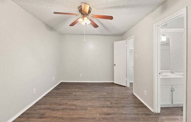 2 beds, 2 baths, 982 sqft, $799, Unit 151