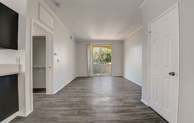 1 bed, 1 bath, 550 sqft, $1,898, Unit 209