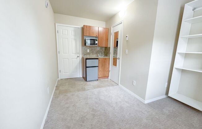 Studio, 1 bath, 146 sqft, $1,125, Unit 1D
