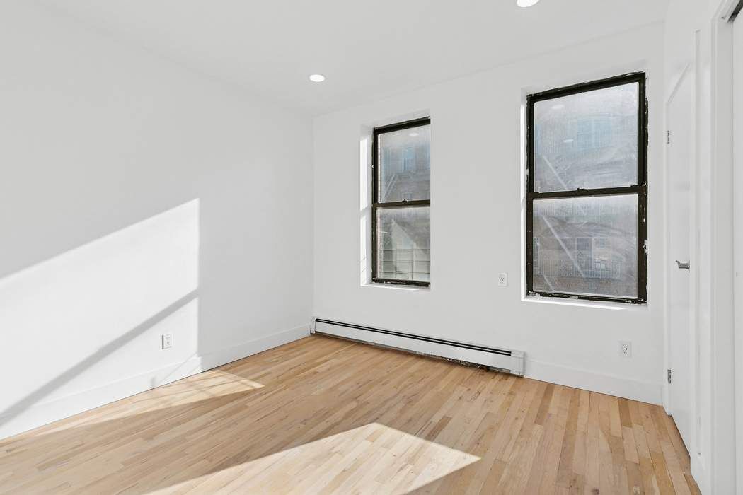 441 W 151 ST